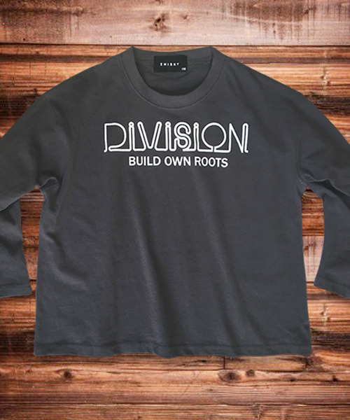 THE CASUAL（カジュアル）の「プリント長袖BIGロンT カットソー キッズ（Tシャツ/カットソー・キッズ・チャコール/レモンイエロー/ブルー系その他/ネイビー/杢グレー/ロイヤルブルー/オフホワイト/レッド/ホワイト系その他2/ホワイト系その他・130cm/160cm/140cm/150cm/120cm/110cm）」の5枚目の写真