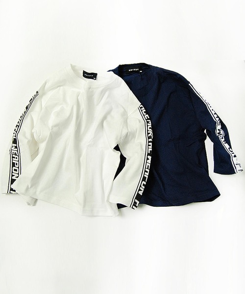 THE CASUAL（カジュアル）の「プリント長袖BIGロンT カットソー キッズ（Tシャツ/カットソー・キッズ・チャコール/レモンイエロー/ブルー系その他/ネイビー/杢グレー/ロイヤルブルー/オフホワイト/レッド/ホワイト系その他2/ホワイト系その他・130cm/160cm/140cm/150cm/120cm/110cm）」の15枚目の写真