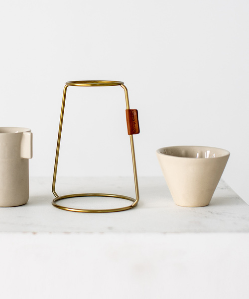 sarasa design（サラサデザイン）の「セット販売●b2c コーヒードリッパースタンド＆ドリッパー（ストーンウェア）（キッチンツール・レディース・ゴールド系その他/ゴールド系その他2・ONESIZE）」の7枚目の写真