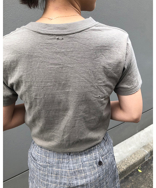 TODAYFUL（トゥデイフル）の「VintageダメージTシャツ（Tシャツ/カットソー・レディース・ホワイト/カーキ/モカ・FREE）」の5枚目の写真