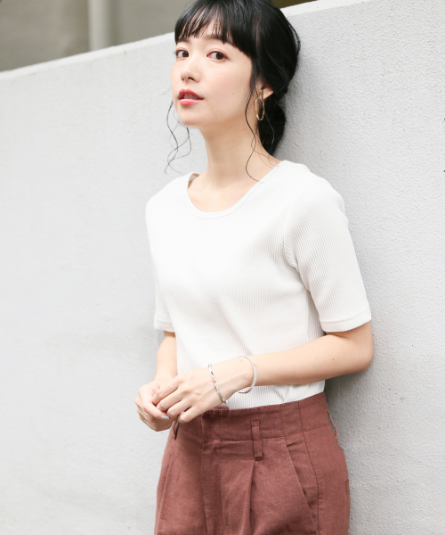 LOWRYS FARM（ローリーズファーム）の「マルチリブウシロアキ５Ｓ　840748（Tシャツ/カットソー・レディース・ブラウン/ブラック/オフホワイト/ネイビー/ベージュ・MEDIUM/LARGE）」の21枚目の写真