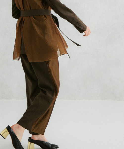 UNITED TOKYO（ユナイテッドトウキョウ）の「オーガンラインワイドパンツ（その他パンツ・レディース・ブラウン/ブラック・1）」の4枚目の写真