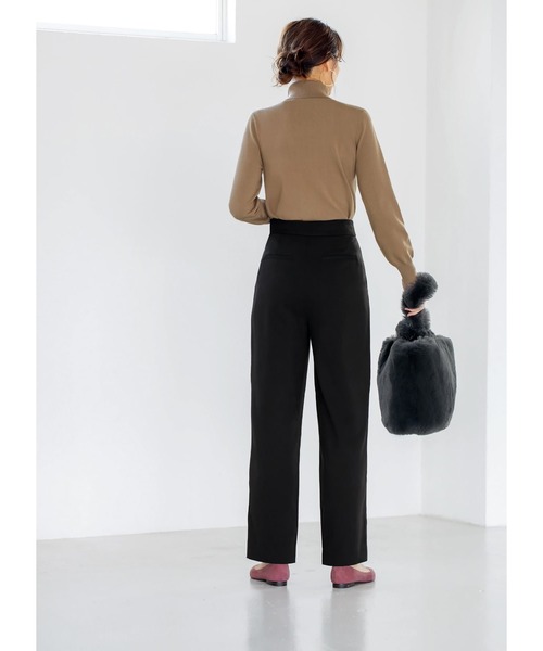 STYLE DELI(スタイルデリ)の「フロントタックゆったりテーパードパンツ(その他パンツ・レディース・ブラック/テラコッタ・S1/S2/M2/M1)」の11枚目の写真