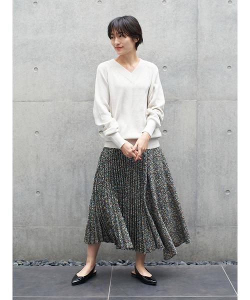 AMERICAN HOLIC（アメリカンホリック）の「太Ｖネックラグランニット片畦ニットプルオーバー＊（ニット/セーター・レディース・アイボリー/イエロー/ネイビー/ベージュ系その他・MEDIUM/LARGE）」の21枚目の写真