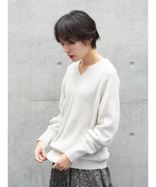 AMERICAN HOLIC（アメリカンホリック）の「太Ｖネックラグランニット片畦ニットプルオーバー＊（ニット/セーター・レディース・アイボリー/イエロー/ネイビー/ベージュ系その他・MEDIUM/LARGE）」の22枚目の写真