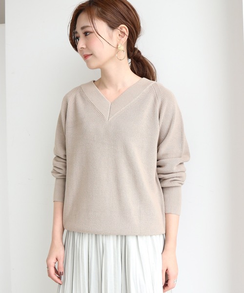 AMERICAN HOLIC（アメリカンホリック）の「太Ｖネックラグランニット片畦ニットプルオーバー＊（ニット/セーター・レディース・アイボリー/イエロー/ネイビー/ベージュ系その他・MEDIUM/LARGE）」の6枚目の写真