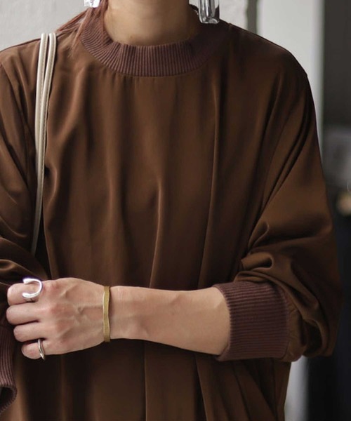 antiqua(アンティカ)の「異素材トップス(Tシャツ/カットソー・レディース・オフホワイト/ブラック/ブラウン系その他・FREE)」の4枚目の写真