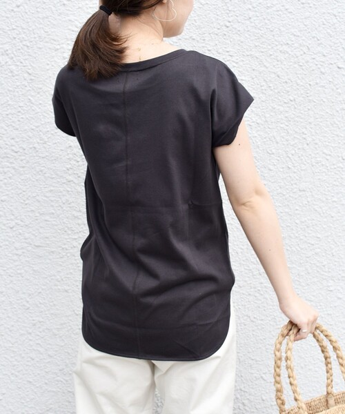 SHIPS(シップス)の「〈汗染み防止〉フレンチスリーブベーシックTEE◇(Tシャツ/カットソー・レディース・オフホワイト/ダークグレー/ボルドー・ONE SIZE)」の14枚目の写真