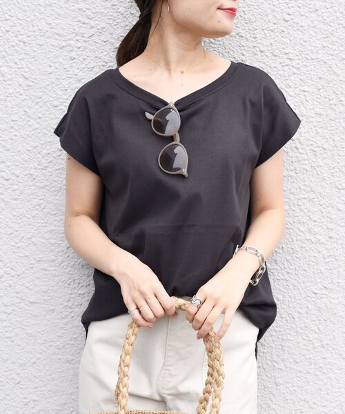 SHIPS(シップス)の「〈汗染み防止〉フレンチスリーブベーシックTEE◇(Tシャツ/カットソー・レディース・オフホワイト/ダークグレー/ボルドー・ONE SIZE)」の15枚目の写真