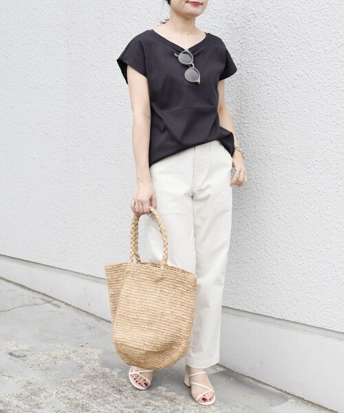 SHIPS(シップス)の「〈汗染み防止〉フレンチスリーブベーシックTEE◇(Tシャツ/カットソー・レディース・オフホワイト/ダークグレー/ボルドー・ONE SIZE)」の16枚目の写真