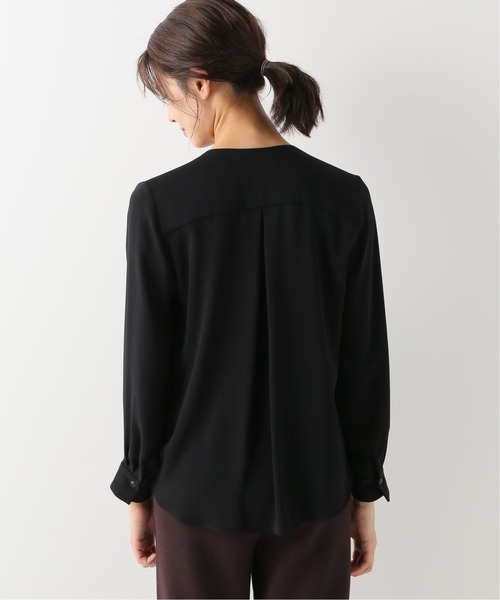 La TOTALITE（ラトータリテ）の「プチタックシャツ【手洗い可能】（シャツ/ブラウス・レディース・サックスブルー/ブラック/ブラックミックス・36/38）」の22枚目の写真