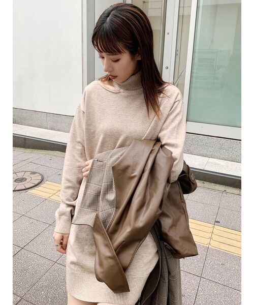 MURUA（ムルーア）の「スラッシュミニニットワンピース（ワンピース・レディース・ブラック/アイボリー/モカ・FREE）」の17枚目の写真