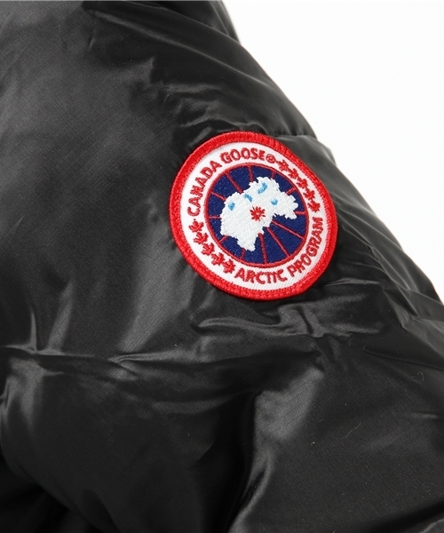 Ray BEAMS(レイビームス)の「CANADA GOOSE / "CAMP HOODY"(ダウンジャケット/コート・レディース・ブラック/ロイヤルブルー/レッド・X-SMALL/SMALL)」の14枚目の写真