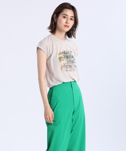 Maison de Beige（メゾンドベージュ）の「《Maison de Beige》フォトTシャツ《マシュふわ(R)》（Tシャツ/カットソー・レディース・チャコールグレー/ベージュ/オフホワイト/モスグリーン・9号）」の3枚目の写真