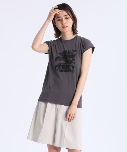 Maison de Beige（メゾンドベージュ）の「《Maison de Beige》フォトTシャツ《マシュふわ(R)》（Tシャツ/カットソー・レディース・チャコールグレー/ベージュ/オフホワイト/モスグリーン・9号）」の2枚目の写真