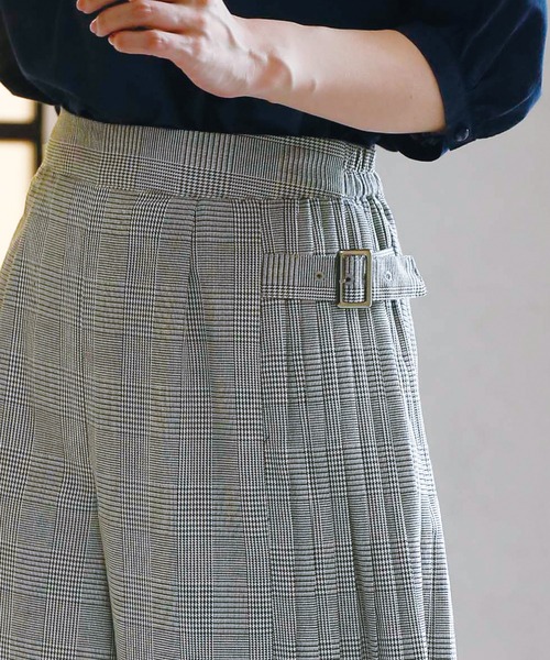 BELLUNA PLUS(ベルーナ)の「サイドプリーツ使いワイドパンツ股下53cm(その他パンツ・レディース・ブラック/ベージュ/ネイビー/チェック・SMALL/MEDIUM/LARGE/X-LARGE)」の17枚目の写真