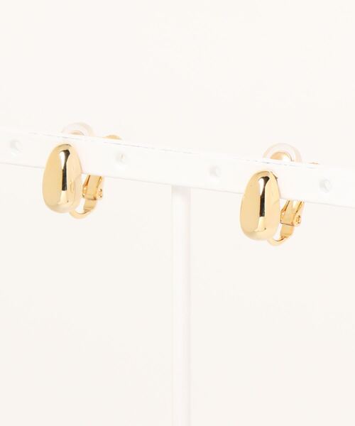 tone（トーン）の「【ECRu.】メタルドロップイヤリング（イヤリング・レディース・シルバー/ゴールド・FREE）」の6枚目の写真