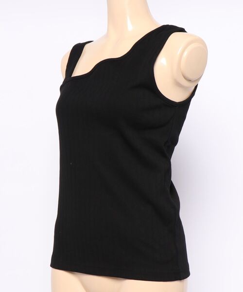 AZUL by moussy(アズールバイマウジー)の「ASYMMETRY SHOULDER TANKTOP/アシンメトリーショルダータンククトップ(タンクトップ・レディース・ブラック/オフホワイト/カーキ/ライトベージュ・SMALL/MEDIUM)」の5枚目の写真