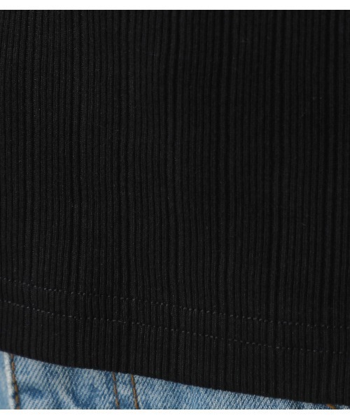 AZUL by moussy(アズールバイマウジー)の「ASYMMETRY SHOULDER TANKTOP/アシンメトリーショルダータンククトップ(タンクトップ・レディース・ブラック/オフホワイト/カーキ/ライトベージュ・SMALL/MEDIUM)」の15枚目の写真