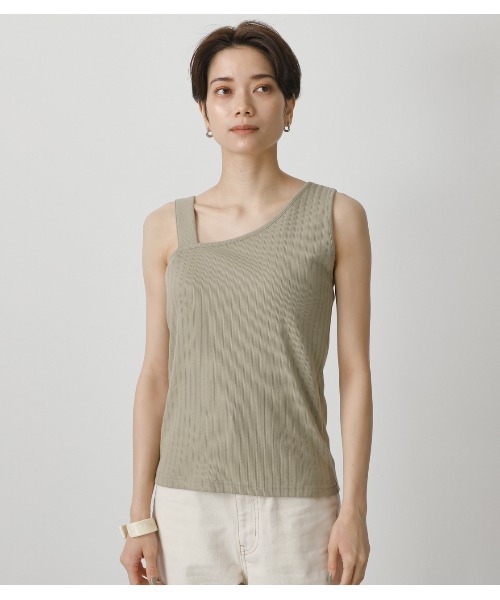 AZUL by moussy(アズールバイマウジー)の「ASYMMETRY SHOULDER TANKTOP/アシンメトリーショルダータンククトップ(タンクトップ・レディース・ブラック/オフホワイト/カーキ/ライトベージュ・SMALL/MEDIUM)」の19枚目の写真