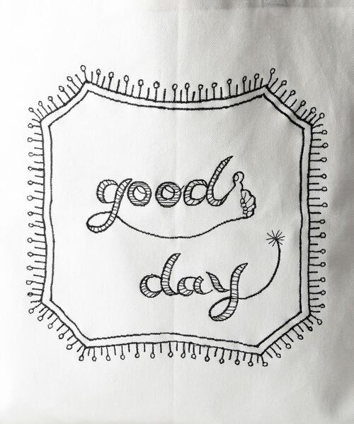 THE STATION STORE(ザ ステーション ストア)の「<ToBiAS>CASUALS シシュウ トートバッグ(トートバッグ・レディース・ブラック/ネイビー・FREE)」の11枚目の写真