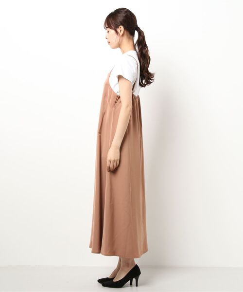 Anuenue（アヌエヌエ）の「Aラインロングキャミワンピース（ワンピース・レディース・ブラック/ブラウン/カーキ・FREE）」の21枚目の写真