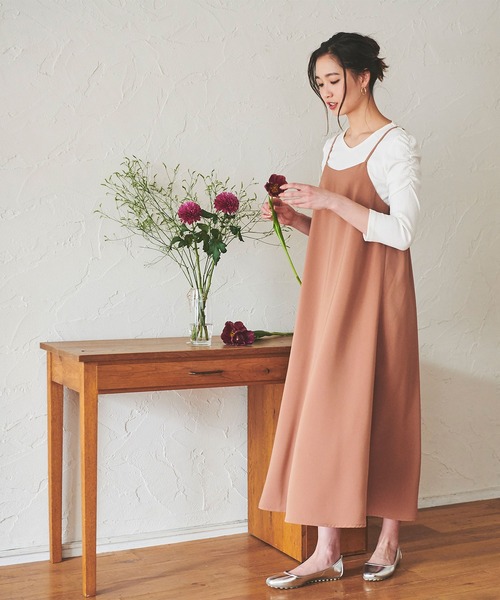 Anuenue（アヌエヌエ）の「Aラインロングキャミワンピース（ワンピース・レディース・ブラック/ブラウン/カーキ・FREE）」の19枚目の写真