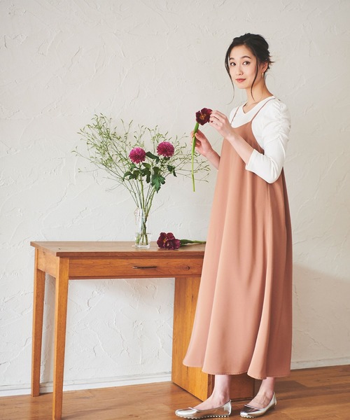 Anuenue（アヌエヌエ）の「Aラインロングキャミワンピース（ワンピース・レディース・ブラック/ブラウン/カーキ・FREE）」の9枚目の写真