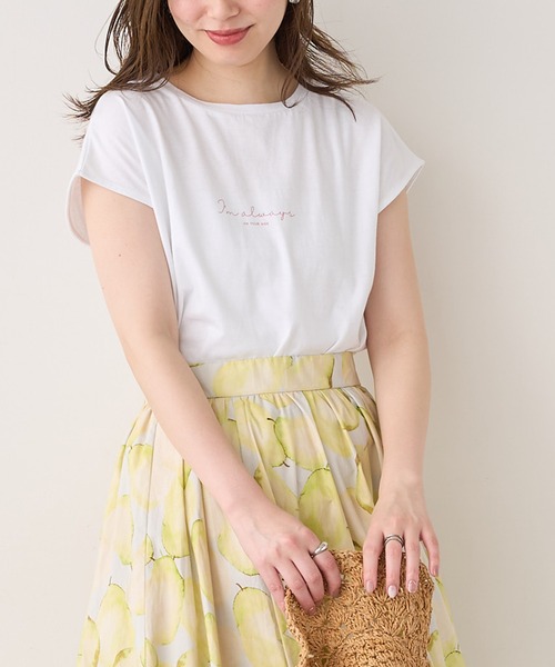 natural couture(ナチュラルクチュール)の「USAコットンフレンチスリーブロゴTシャツ(Tシャツ/カットソー・レディース・ブラック/ホワイト系その他/オフホワイト/ミント/グレイッシュベージュ・FREE)」の1枚目の写真