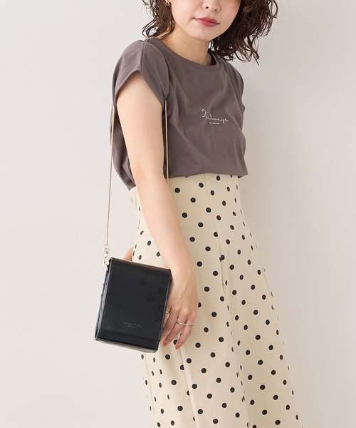 natural couture(ナチュラルクチュール)の「USAコットンフレンチスリーブロゴTシャツ(Tシャツ/カットソー・レディース・ブラック/ホワイト系その他/オフホワイト/ミント/グレイッシュベージュ・FREE)」の3枚目の写真