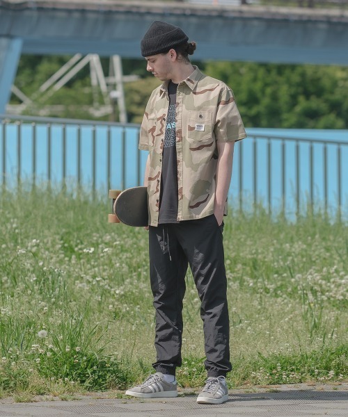 SIDEWAY STANCE(サイドウェイスタンス)の「【SIDEWAY STANCE】 カモフラージュ迷彩柄 & デニム 半袖 ワークシャツ セットアップ対応(シャツ/ブラウス・メンズ・A/C/ネイビー/B・LARGE/MEDIUM/X-LARGE)」の14枚目の写真