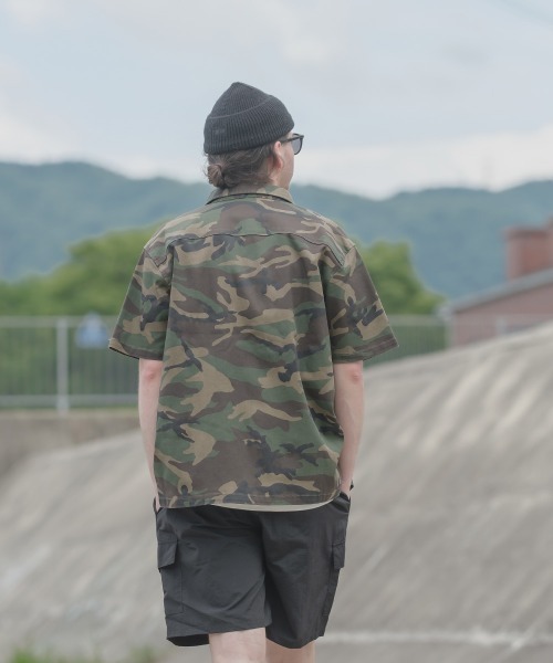 SIDEWAY STANCE(サイドウェイスタンス)の「【SIDEWAY STANCE】 カモフラージュ迷彩柄 & デニム 半袖 ワークシャツ セットアップ対応(シャツ/ブラウス・メンズ・A/C/ネイビー/B・LARGE/MEDIUM/X-LARGE)」の19枚目の写真