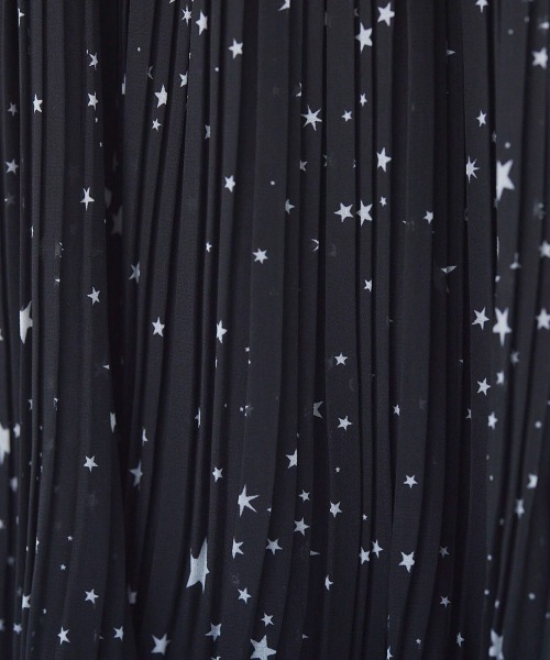 LIPSTAR（リップスター）の「ホシガラサテンプリーツスカート（スカート・レディース・アイボリー/ブラック系その他/ダークネイビー・M）」の10枚目の写真