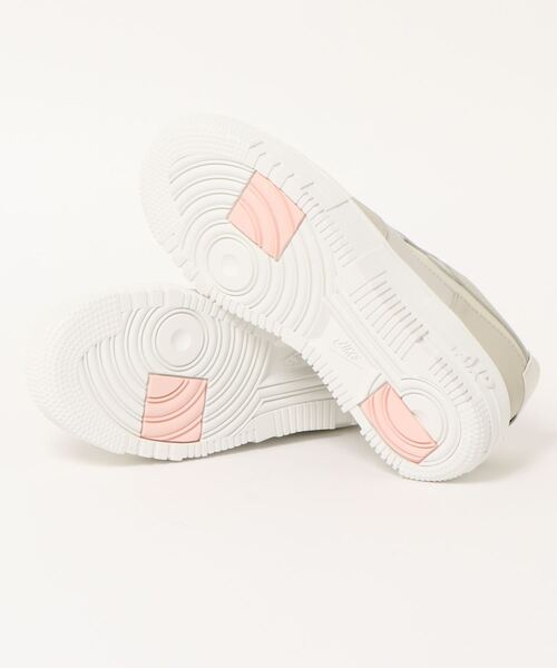 NIKE(ナイキ)の「【NIKE】W AF1 PIXEL(スニーカー・レディース・ベージュ・22.5cm/23cm/23.5cm/24cm/24.5cm/25cm)」の3枚目の写真