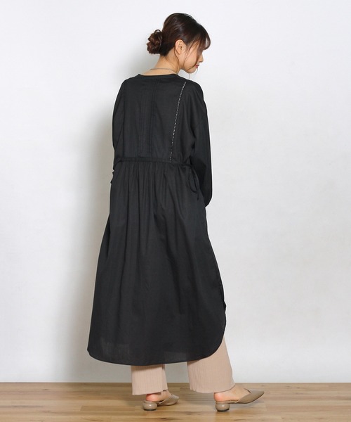 Crisp(クリスプ)の「ドレスシャツワンピース(ワンピース・レディース・ブラック/ホワイト/マスタード・FREE)」の18枚目の写真