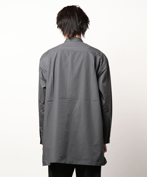 LOWRYS FARM（ローリーズファーム）の「ドレスバンドロングシャツ　215798（シャツ/ブラウス・メンズ・ホワイト/グレー・MEDIUM/LARGE）」の4枚目の写真
