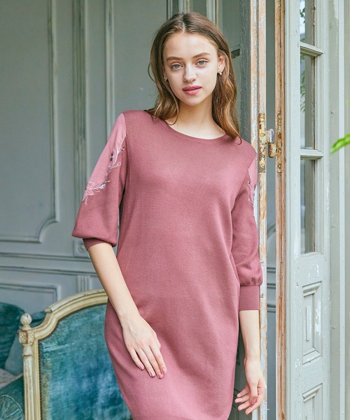 BE RADIANCE(ビーラディエンス)の「袖刺繍ニットワンピース(ワンピース・レディース・ネイビー/ピンク/ラベンダー・FREE)」の15枚目の写真