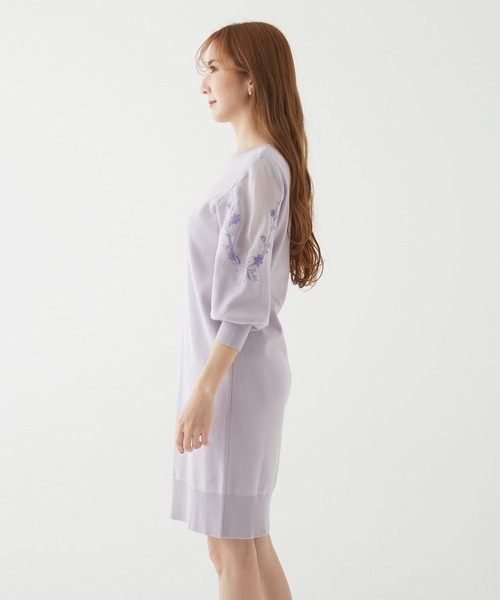 BE RADIANCE(ビーラディエンス)の「袖刺繍ニットワンピース(ワンピース・レディース・ネイビー/ピンク/ラベンダー・FREE)」の10枚目の写真