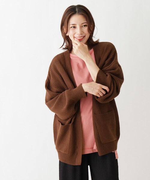 SHOO・LA・RUE(シューラルー)の「◆ローゲージニットカーディガン(カーディガン/ボレロ・レディース・ダークブラウン/ピンク系/レンガ/ブラック/ダークグリーン/アイボリー/ブラウン系その他・00)」の3枚目の写真