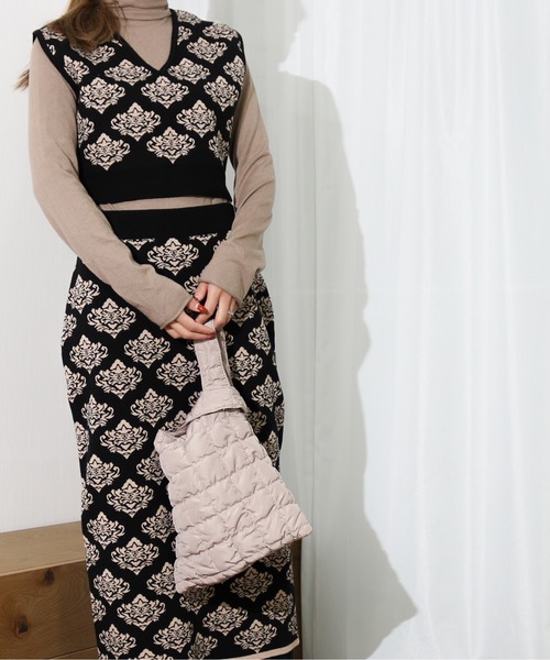 Per sist ence（パーシエンス）の「Per sist ence/パーシエンス　ポリエステル 中綿キルト ミニトートバッグ（トートバッグ・レディース・ホワイト/ブラック/ベージュ/カーキ・FREE）」の10枚目の写真