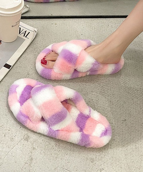 STYLEBLOCK(スタイルブロック)の「クロスデザインファースリッパサンダル(サンダル・レディース・ピンク/イエロー・38/39/37)」の1枚目の写真