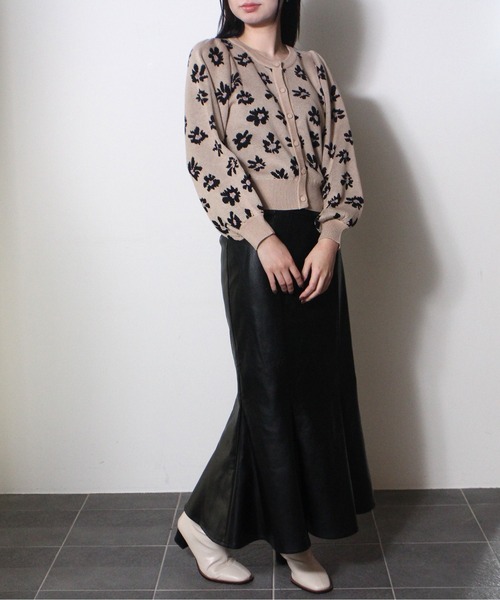 one way（ワンウェイ）の「【oneway】花柄ニットジャガードカーデ（カーディガン/ボレロ・レディース・ホワイト/ブラック/ベージュ・FREE）」の12枚目の写真