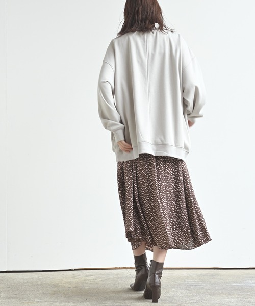 rps(アールピーエス)の「裏起毛ポケット付ワイドプルオーバー(スウェット・レディース・チャコールグレー/グリーン/ライトベージュ/マスタード・M)」の11枚目の写真