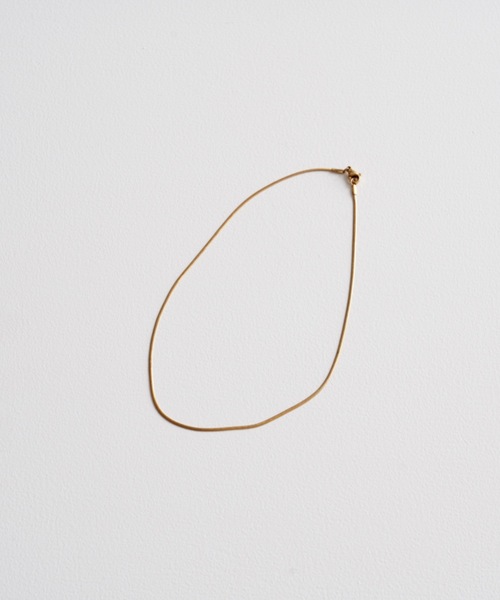 muku（ムク）の「金属アレルギー対応 1mmシンプルスネークネックレス / サージカルステンレス（ネックレス・レディース・シルバー/ゴールド・39cm/45cm/52cm）」の12枚目の写真