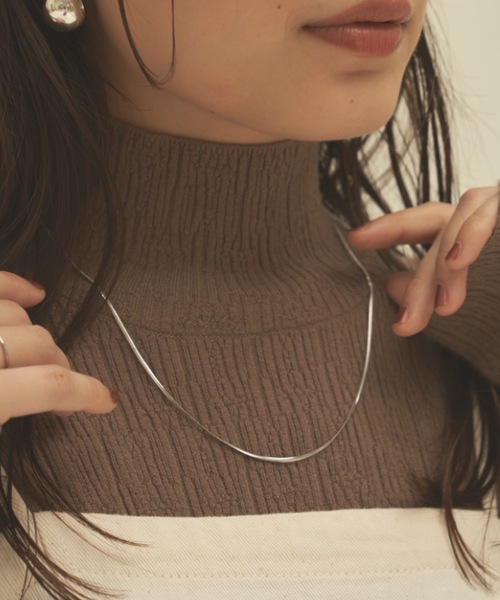 muku（ムク）の「金属アレルギー対応 1mmシンプルスネークネックレス / サージカルステンレス（ネックレス・レディース・シルバー/ゴールド・39cm/45cm/52cm）」の13枚目の写真