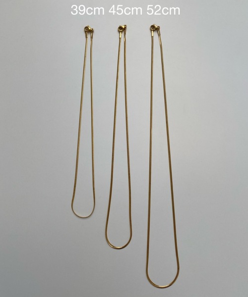 muku（ムク）の「金属アレルギー対応 1mmシンプルスネークネックレス / サージカルステンレス（ネックレス・レディース・シルバー/ゴールド・39cm/45cm/52cm）」の8枚目の写真