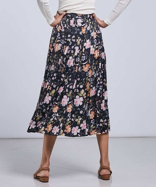 DOUBLE STANDARD CLOTHING(ダブルスタンダードクロージング)の「オリジナル花柄プリーツスカート(スカート・レディース・ブラック・38/36)」の5枚目の写真