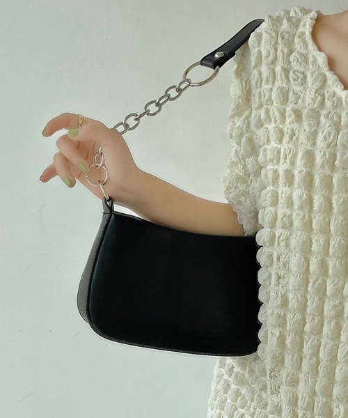 H.Warren（エイチウォーレン）の「フェイクレザーチェーンミニショルダーバッグ（ショルダーバッグ・レディース・ブラック/ホワイト・FREE）」の9枚目の写真