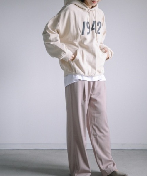 Chaco closet(チャコ クローゼット)の「1942ビックロゴオーバーサイズスウェットパーカー(パーカー・レディース・ベージュ/ネイビー/カーキ・FREE)」の6枚目の写真