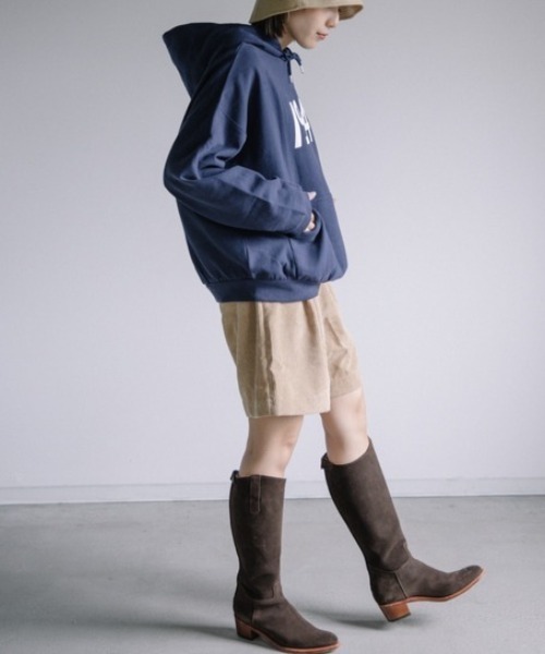 Chaco closet(チャコ クローゼット)の「1942ビックロゴオーバーサイズスウェットパーカー(パーカー・レディース・ベージュ/ネイビー/カーキ・FREE)」の15枚目の写真